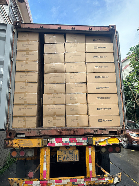 kệ trưng b&agrave;y rượu vang 